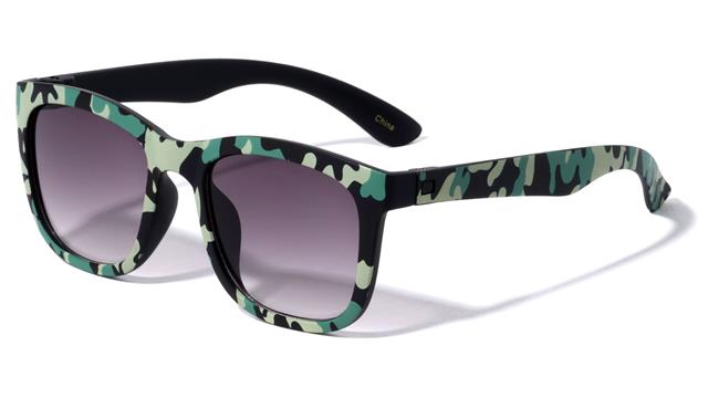 Children's Unisex Camouflage Classic Sunglasses for Boy's and Girl's Unbranded k881-kids-camo-wayfarer-sunglasses-02 Black & Green Camo Smoke Gradient Lens